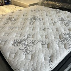 King 14” pillow top less than year old was in spare bedroom I can deliver or come see! 