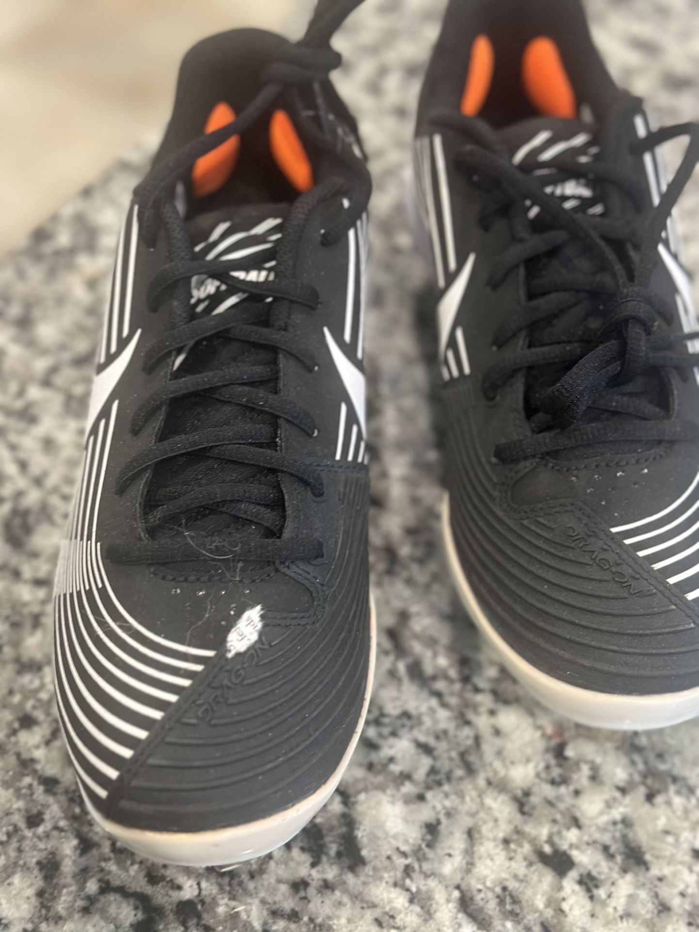 Women’s Softball Shoes. Never Worn  Size 8.5