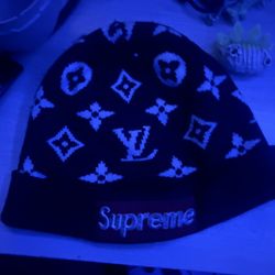 Louis vuitton x supreme beanie 