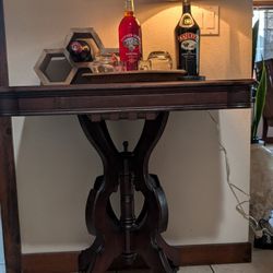 Antique Beautiful Table $90