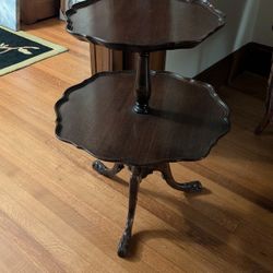 Double Pue Crust Table 