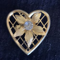 Rhinestone Heart Pin Brooch Gold Tone