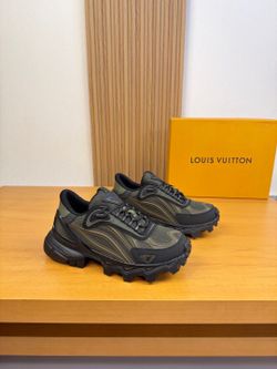 LV Men’s Sneaker With Box 2026 New
