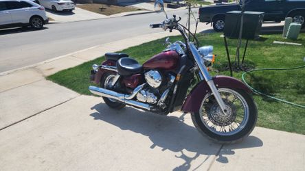 Shadow Aero 750