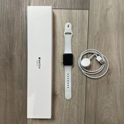 Apple Watch Series 3, WiFi+GPS, 38mm, Silver Case