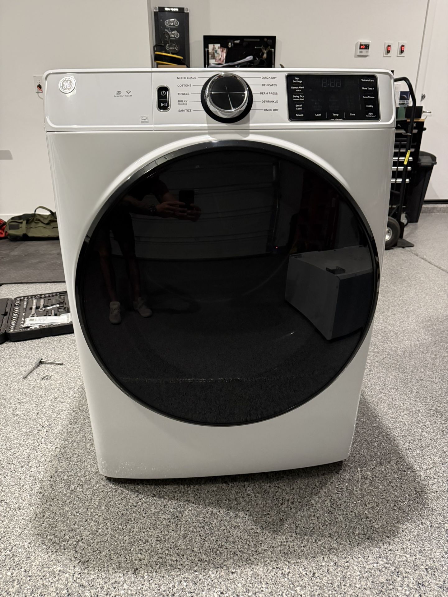 GE® ENERGY STAR® 7.8 CU. FT. CAPACITY SMART FRONT LOAD ELECTRIC DRYER WITH SANITIZE CYCLE