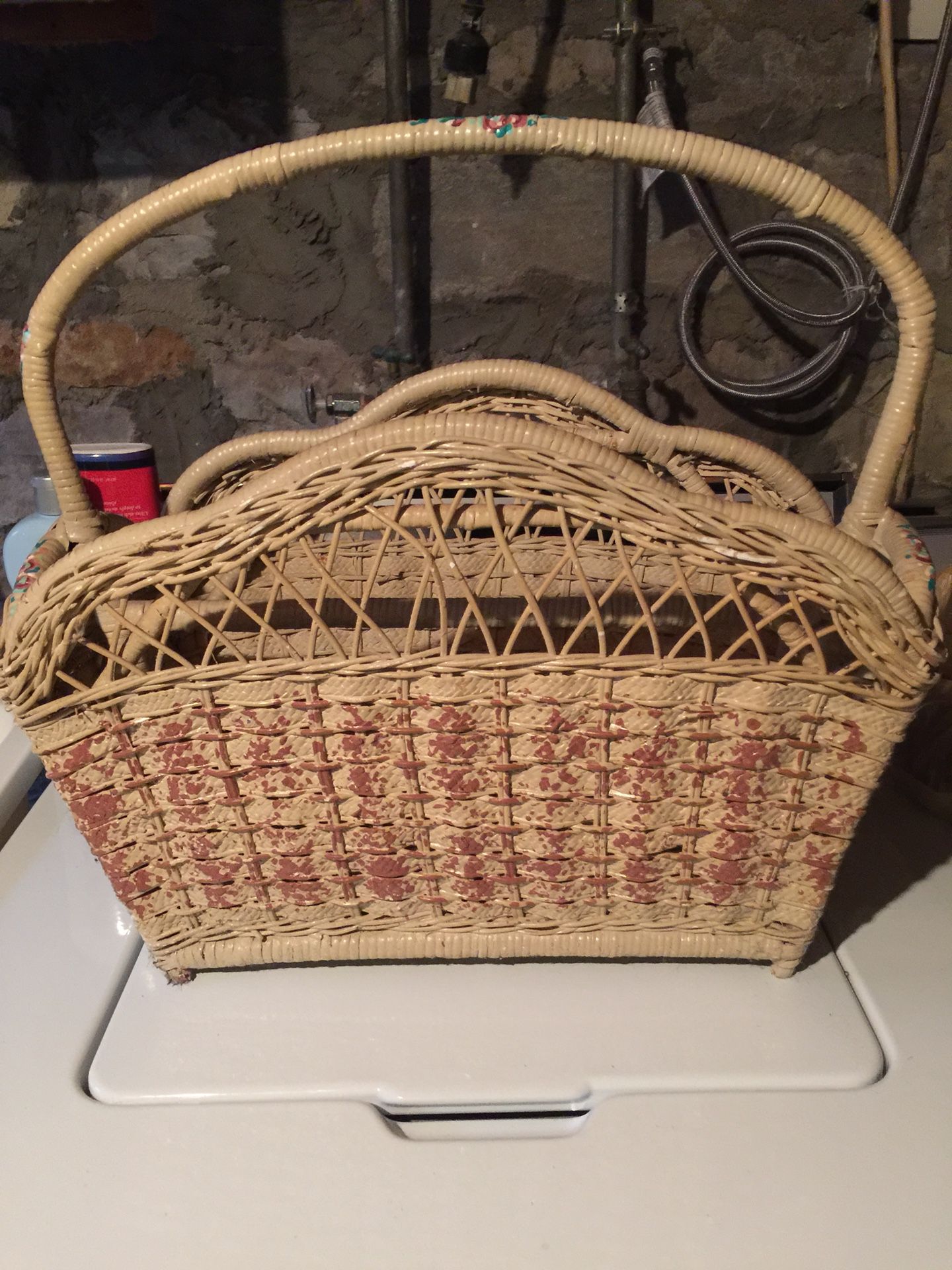 Magazine basket