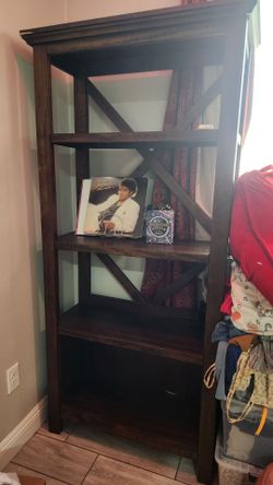 WOODEN BOOKSHELF
