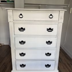 Vintage, antique, white pained 5 droor dresser/high boy