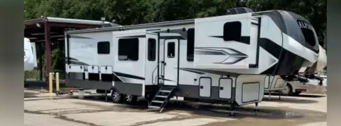 2022 Keystone Alpine