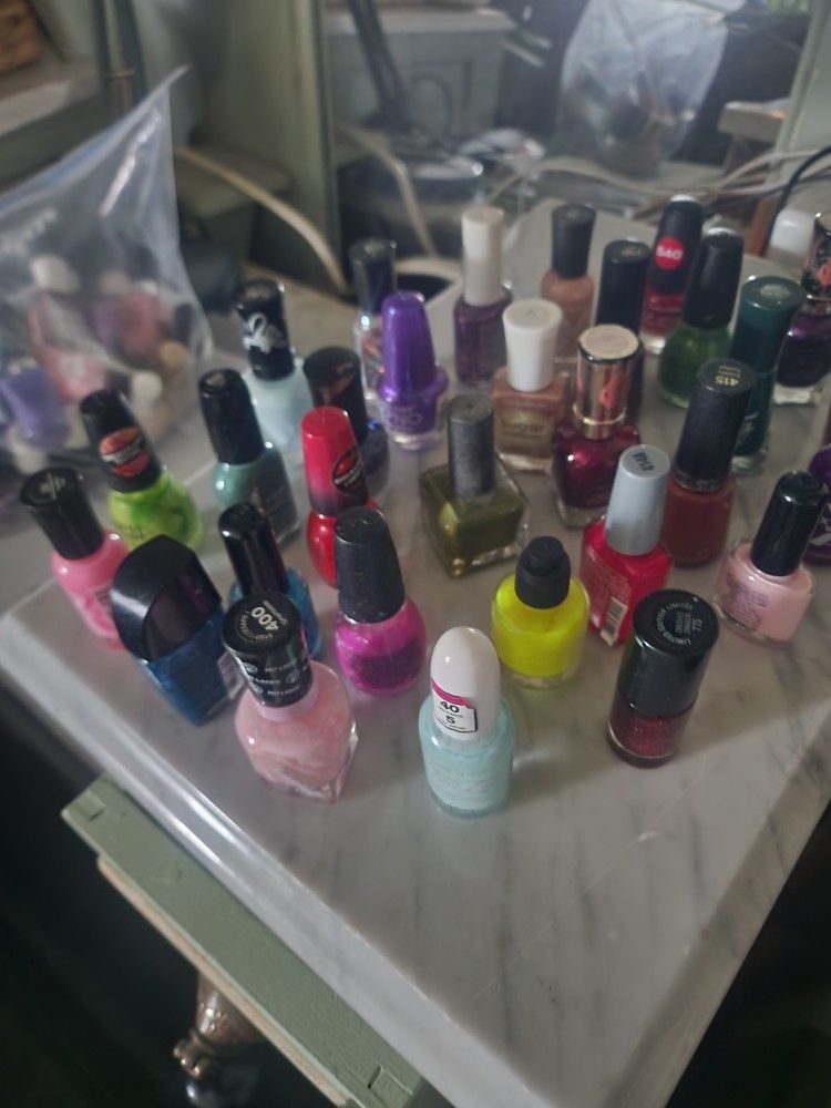 30 Nail Polish
