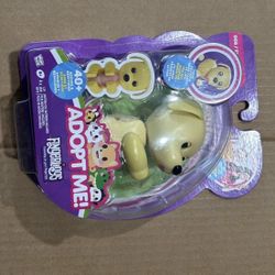 Adopt Me! x Fingerlings Interactive Dog – Holiday Exclusive
