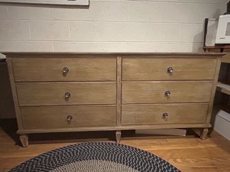 Dresser 6 drawer