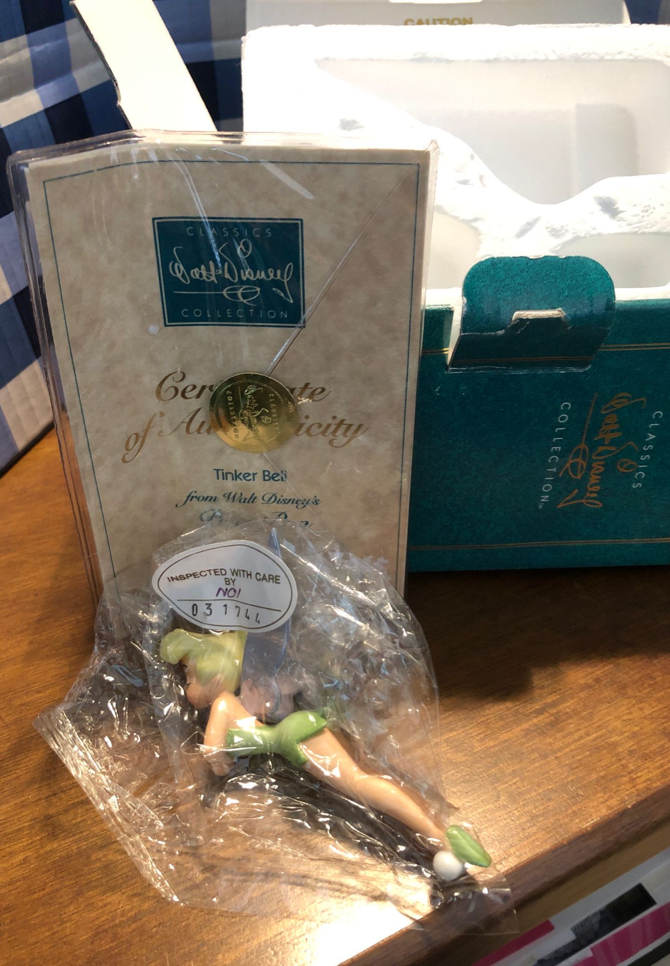1996 classic Disney Tinkerbell collection figurine & stand