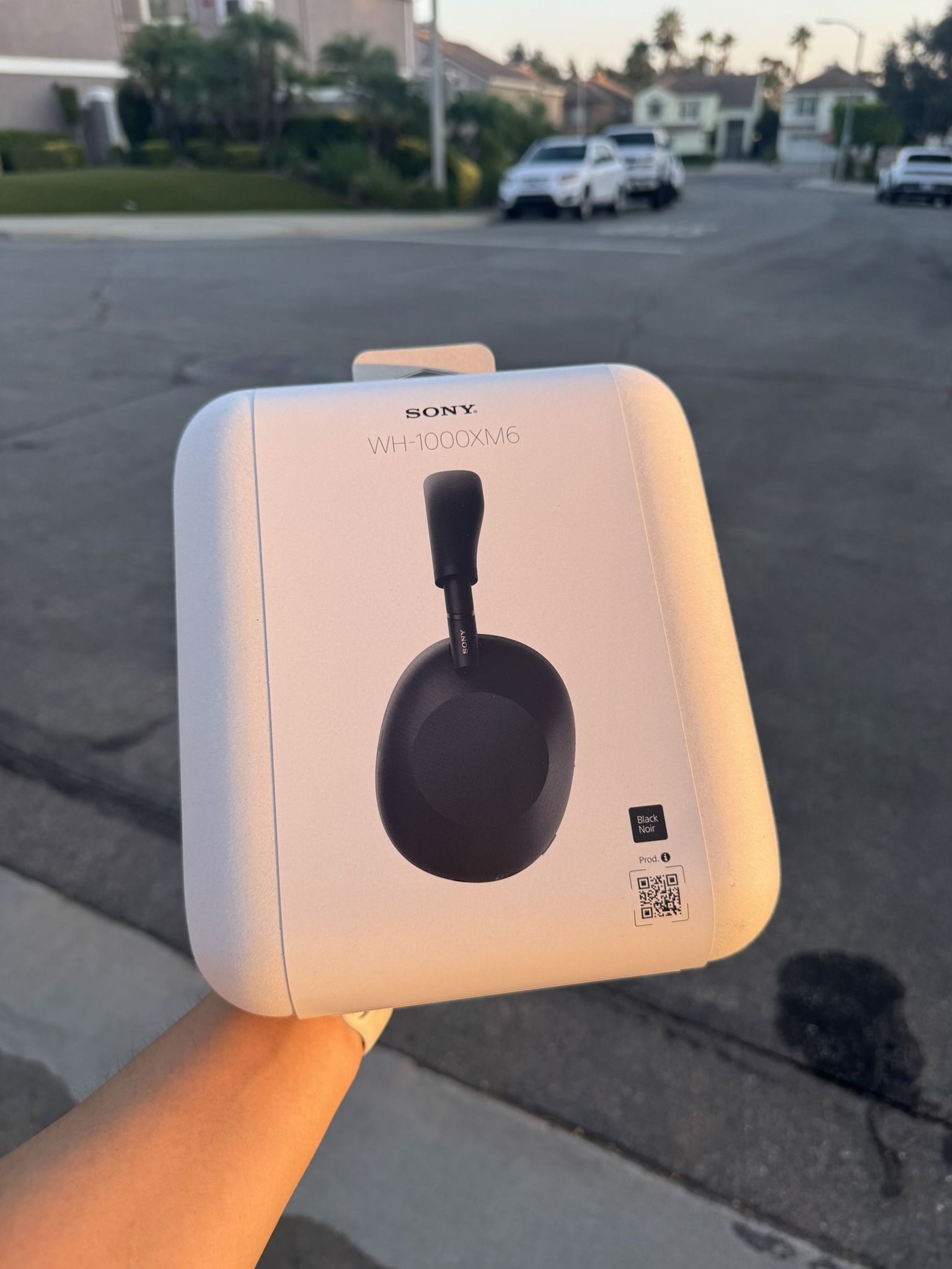 Sony -WH1000XM6 - Best Wireless Noise Cancelling Headphones - Black