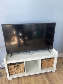 Vizio 43" Class 4K (2160p) Smart LED TV (V435-J01)