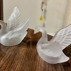 Pair of Satin Glass Swans 