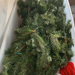 6’ Christmas Tree With Lights