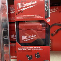 Milwaukee REDLITHIUM USB Bluetooth Jobsite Ear Buds