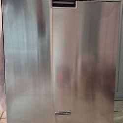 Kitchen Aid (Dishwasher)