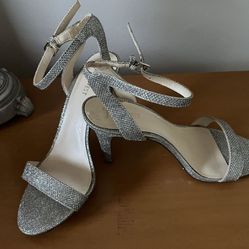 Very Nice Shoes For Women’s Made By Nine West The Size Is 8.5 The Color Is Silver Used One Time 