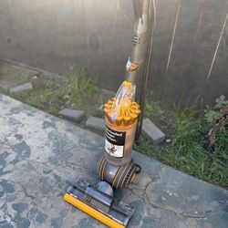 Dyson Ball Multi Floor 2 Vacuum – Powerful Suction