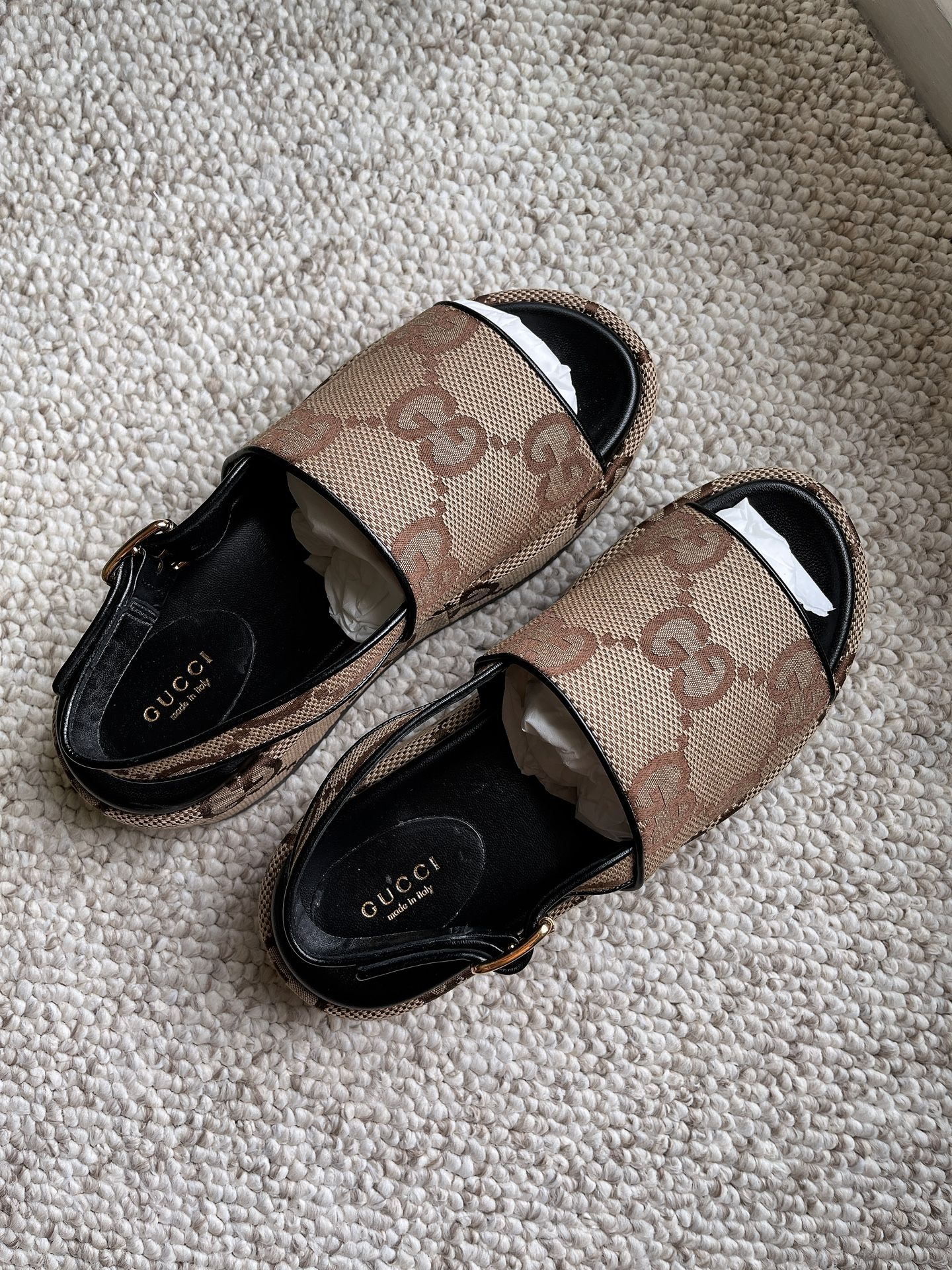 Gucci platform Sandals (Authentic) Size 37 (US 7)