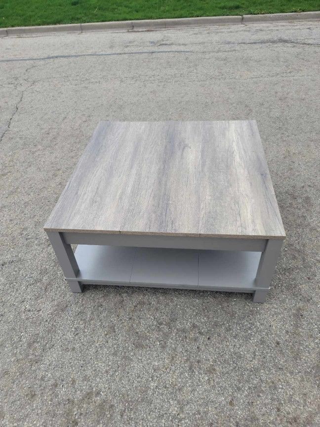 coffee table like new condition