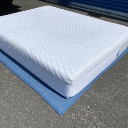 Brand New Casper Wave Hybrid Snow Queen Size Mattress ! Queen Mattress ! Free Delivery