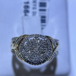 10K GOLD DIAMOND RING 