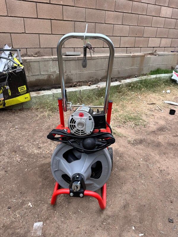 RIDGID
K-400 Drain Cleaning Snake Auger
120-Volt Drum Machine with
C-32IW 3/8 in. x 75 ft. Cable + 4-Piece Tool Set & Gl