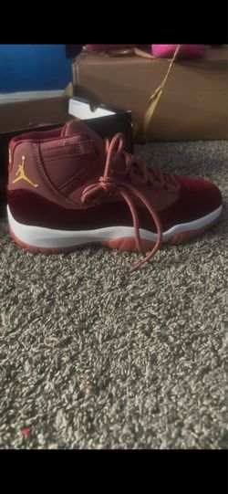 Women AIR JORDAN 11 RETRO (velvet color)