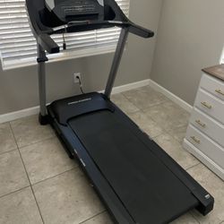 Fully Functional Pro Form Treadmill