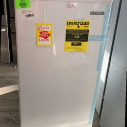 THOMSON STAND UP FREEZER 6.5 CUBIC FEET