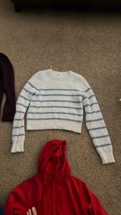 Sweaters/sweatshirt