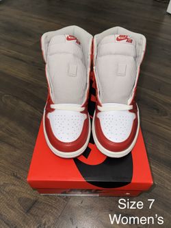 Size 7 Womens - Jordan 1 Retro High OG “Varsity Red”