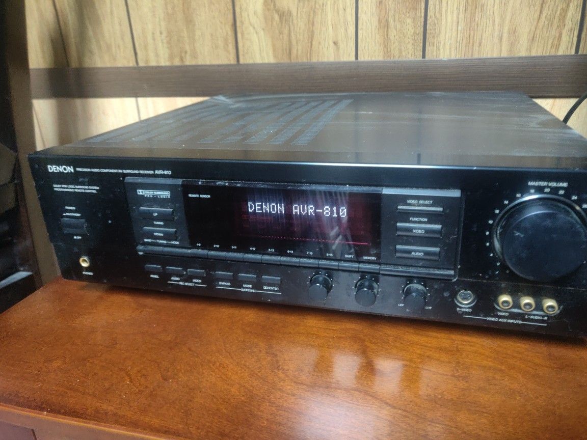 Denon AVR-810 stereo receiver