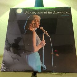 Vintage vinyl record album as in picture 🎶 in unopened seal pocket