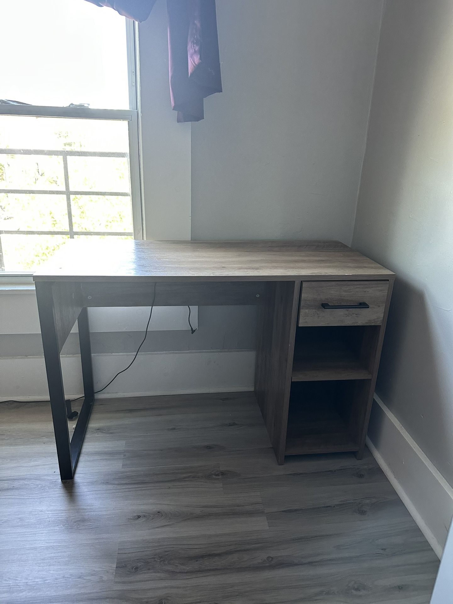 Desk & Filing Cabinet Set