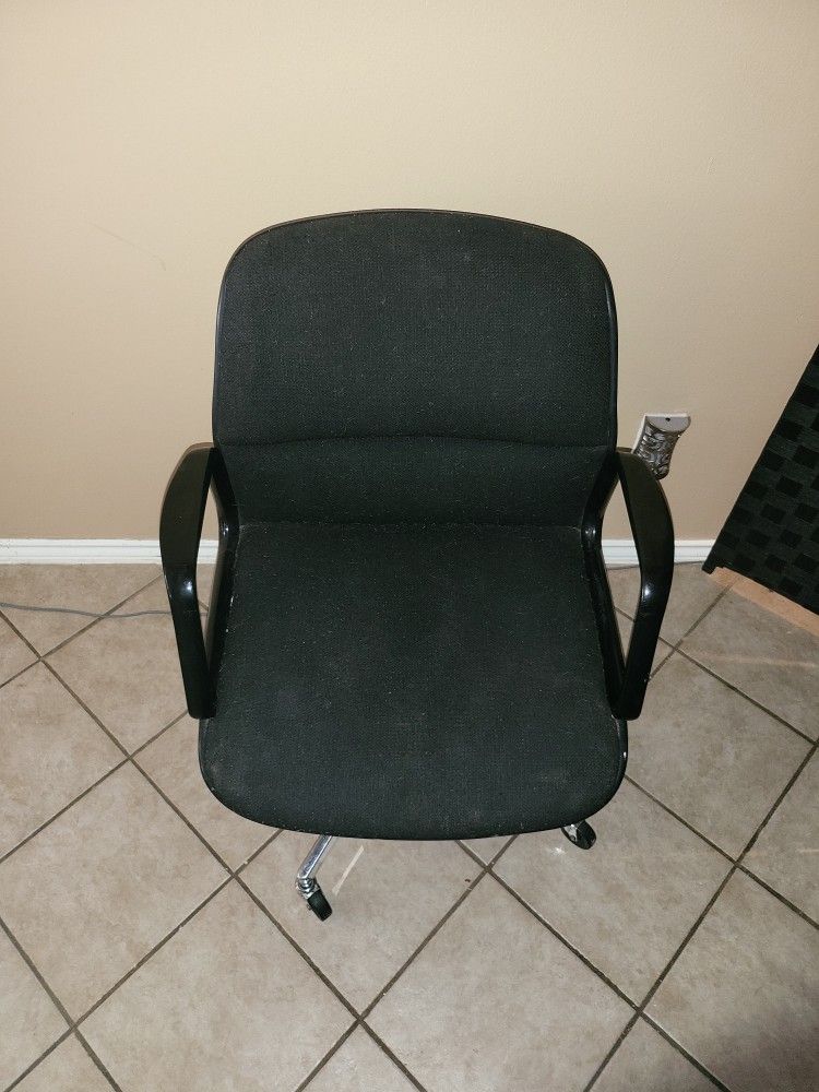 Black Rolling Chair