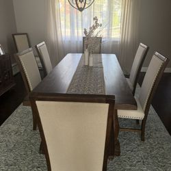Dinning Room Table 