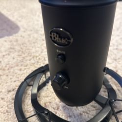 Logitech Blue Yeti Studio Microphone 