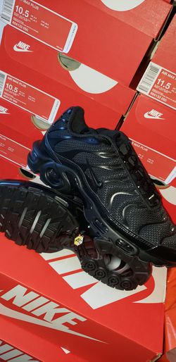New NIKE AIR MAX PLUS TN Triple Black Shoes 604133-050 Tuned Air for Sale in Los Angeles, CA - OfferUp