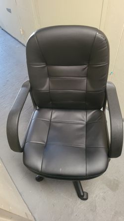 Desk Chair (150$ Retail)