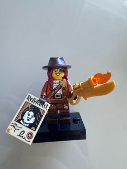 The selected region shows the Monster Hunter minifigure from the LEGO Collectible Minifigures