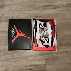 Jordan 4 Fire red 