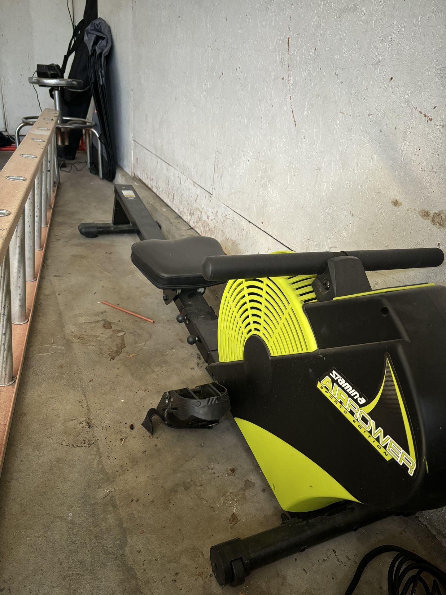 Stamina Air Power Row Machine