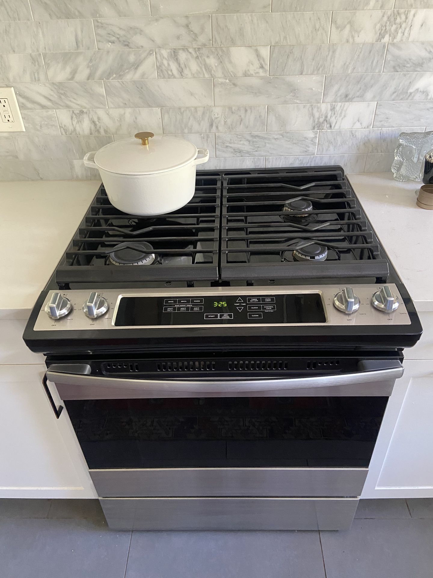 Whirlpool Stainless Gas Oven/stove 30” 