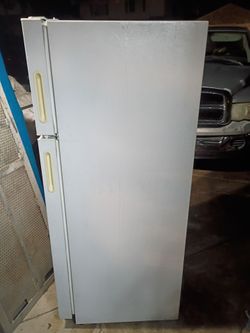 Refridgerator