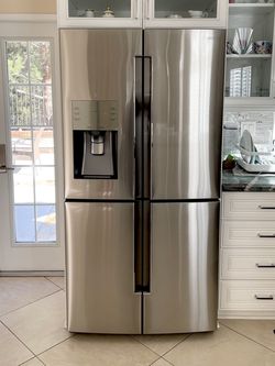 Samsung Refrigerator - Perfect Condition